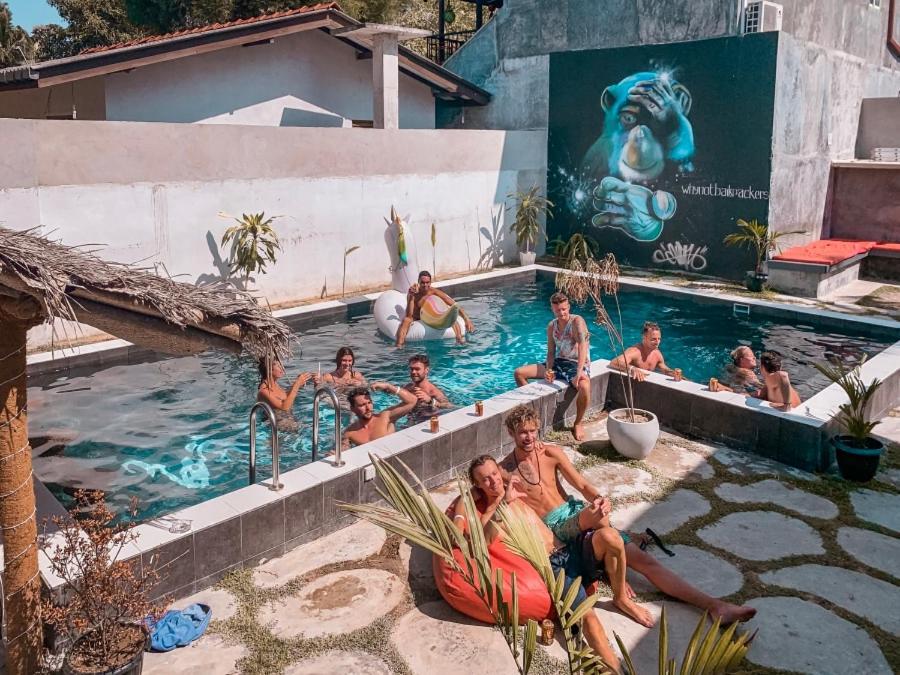 Why Not Backpackers Pansiyon Mirissa Dış mekan fotoğraf